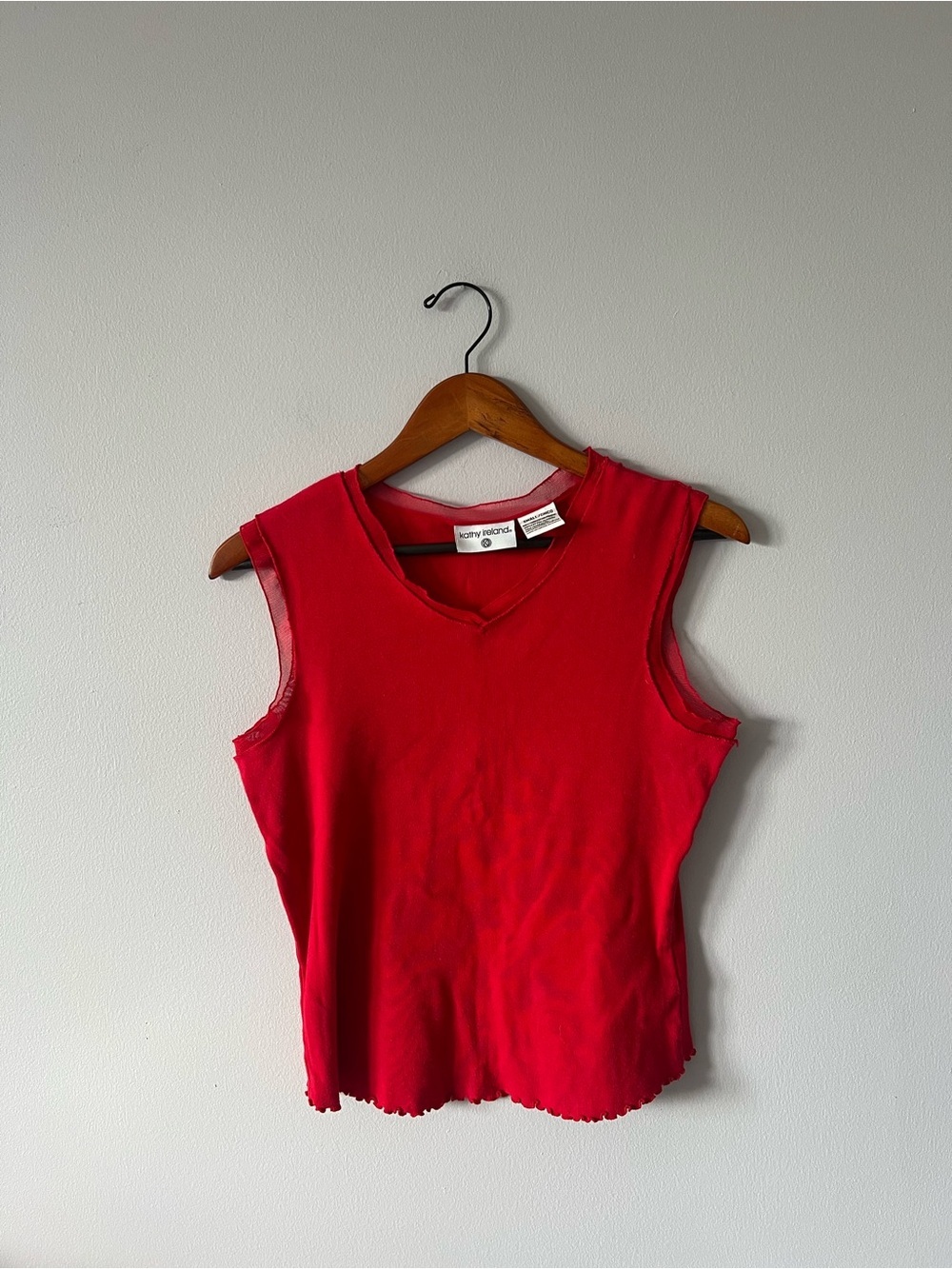 kathy ireland Red Sleeveless V-Neck Tank Top